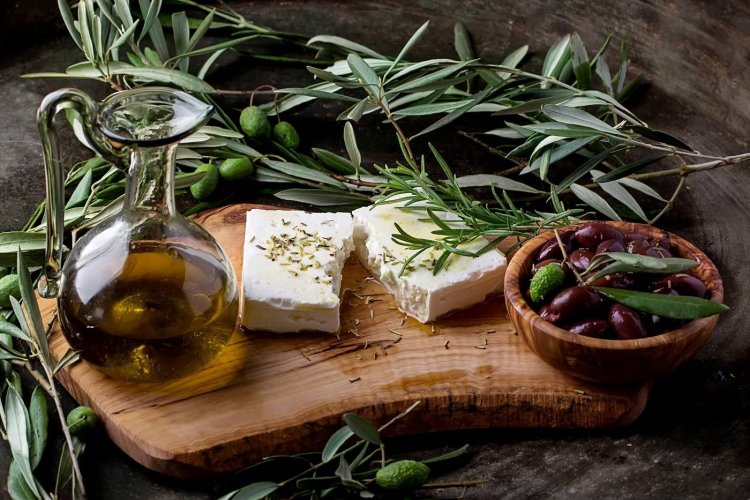 US tariffs: Οι δασμοί των ΗΠΑ πλήττουν Ελιές, Φέτα & Ελαιόλαδο [Πίνακες]