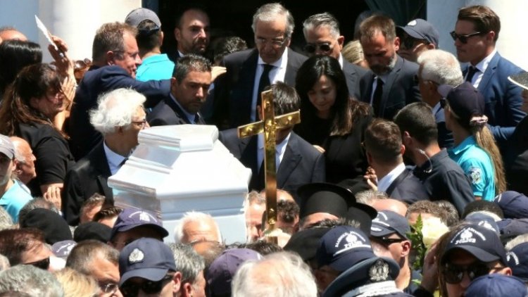 Funeral held for Lena Samaras:  Ο επικήδειος του Αντώνη Σαμαρά «Ευχαριστώ τον Θεό που μας έδωσε αυτό το δώρο έστω για 34 χρόνια»