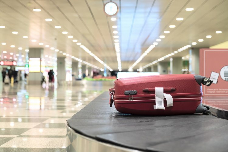 How to Avoid Lost Luggage: Υπάλληλοι αεροδρομίου δίνουν τα κόλπα για να μη χάσετε ποτέ τις βαλίτσες σας!!