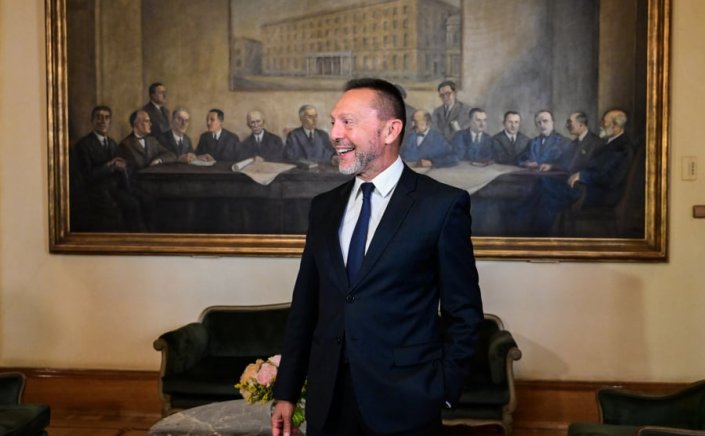 Coalition Government? Ο Γιάννης Στουρνάρας πρωθυπουργός μιας κυβέρνησης συνεργασίας για την ευρωπαϊκή προεδρία;