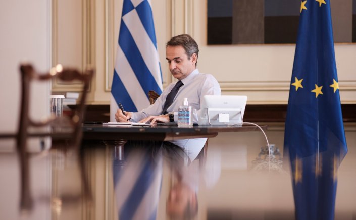 Behind the Politics: Οι 5+1 λόγοι που ο Μητσοτάκης δεν μπορεί να κάνει ανασχηματισμό