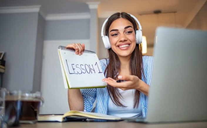 Digital Tutoring: Αρχίζουν τα μαθήματα του Ψηφιακού Φροντιστηρίου