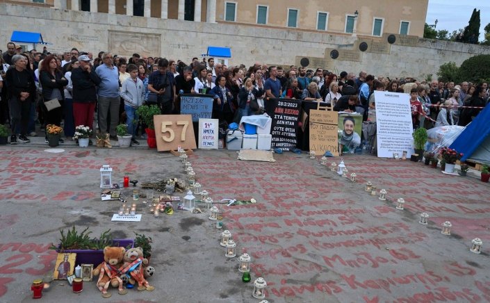 Gov & Political Affairs: Η κυβέρνηση χωρίς βηματισμό!! Από αναδίπλωση σε αναδίπλωση το Μαξίμου!!