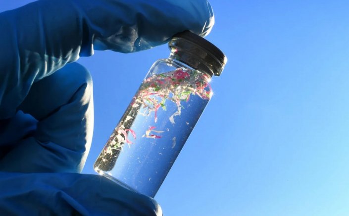 Bottled water increases the risk of cancer: «Καμπανάκι» επιστημόνων, ότι το εμφιαλωμένο νερό αυξάνει τον κίνδυνο καρκίνου!!