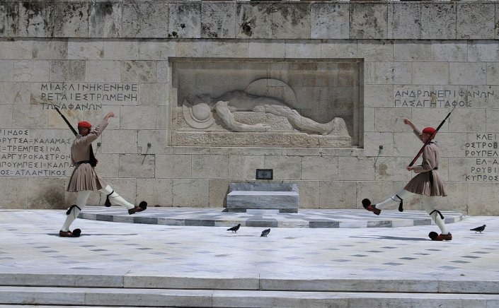 Tomb of the Unknown Soldier: Σε ποιον ανήκει το Μνημείο του Άγνωστου Στρατιώτη;