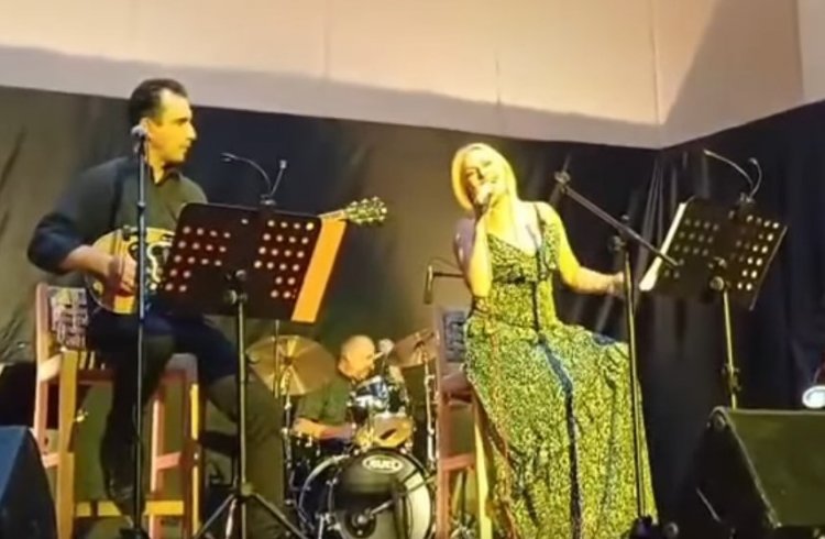 Xpήστos Bεpώvηs: Μια βραδιά γεμάτη υπέροχες μελωδίες, μνήμες και νοσταλγία από τον ελληνικό κινηματογράφο [Video]