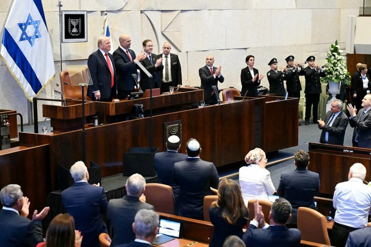Trump touts “historic dawn of a new Middle East” in Knesset speech: Ομιλία Τραμπ στην Κνεσέτ - «Ιστορική αυγή μιας νέας Μέσης Ανατολής»