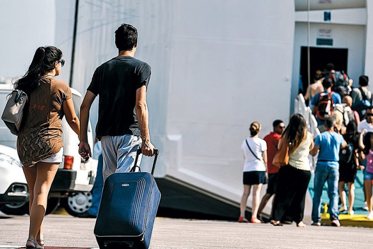 Education Policy: Εκδρομές με Δήλωση Γονέων!! Διακοπή της εκδρομής για τους μαθητές που εκτρέπονται!!