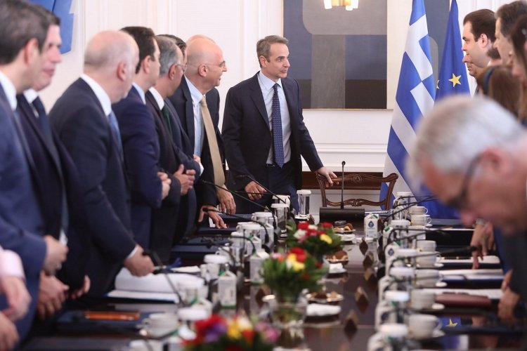 Ministerial Reshuffles: Το σταυρόλεξο του ανασχηματισμού!! Οι «γόρδιοι δεσμοί» με το Μαξίμου & τους βουλευτές που δεν θα γίνουν υπουργοί!!