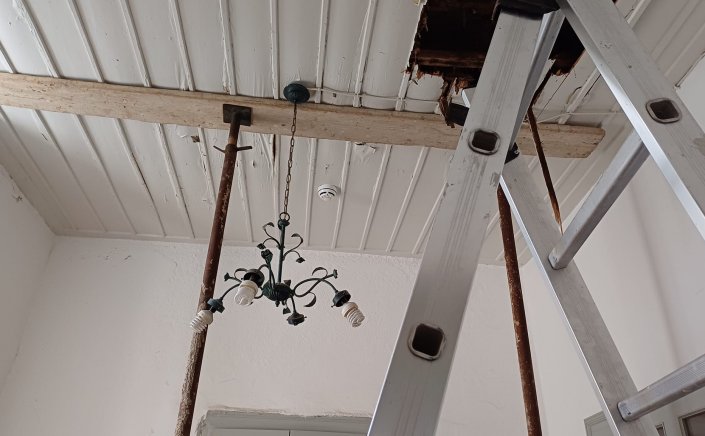 ΜΠΞ: Η Γύμνια των “Απόντων” και όψιμων “Σωτήρων” - Οι “Χουχουλιοί” της ένοχης σιωπής κουνούν το δάχτυλο στους Παρόντες