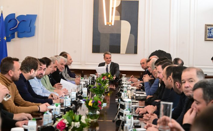 Gov & Political Affairs: «Μπλόκο» στο Μαξίμου!! Ο διάλογος δεν έπεισε, οι αγρότες σκέφτονται… Αθήνα!!