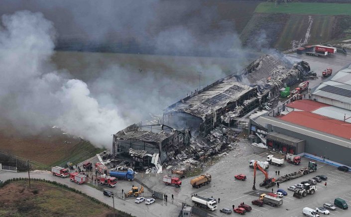 Tragedy in Trikala: Βαρύς φόρος αίματος, με 4 εργαζόμενες της νυχτερινής βάρδιας νεκρές!! «Από τύχη δεν θρηνήσαμε περισσότερα θύματα» - Η πρώτη εκτίμηση για τα αίτια