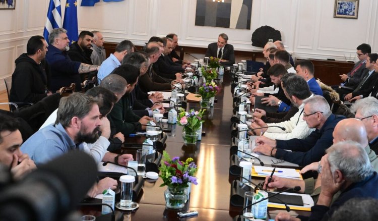 Gov & Political Affairs: Αγρότες μετά τη συνάντηση με Μητσοτάκη!! «Συνεχίζουμε τις κινητοποιήσεις»