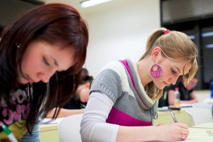 Panhellenic Exams 2026 Updates: Ανατροπή στις Πανελλήνιες 2026!! Τι προβλέπει η νέα απόφαση για τα γραπτά των μαθητών [Η απόφαση]