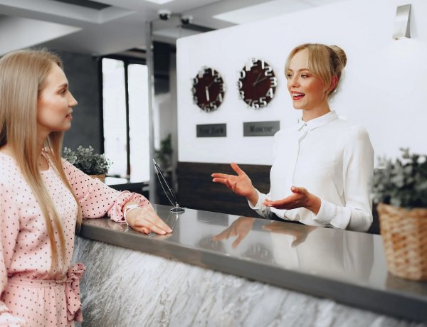 UNWTO - Women in Tourism: Γυναίκες το 54% του εργατικού δυναμικού στον τουρισμό!! Η πρωτοβουλία «Centre Stage» & το στοίχημα της ηγεσίας στον τουρισμό!!