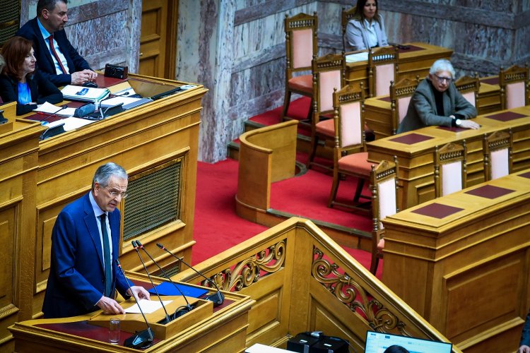 Samaras Slams Mitsotakis: «Συνώνυμο της διαφθοράς η κυβέρνηση» - «Είμαι ο μόνος πρώην πρωθυπουργός που παρακολουθούνταν» - Σκληρό σφυροκόπημα Σαμαρά στην κυβέρνηση [Video]