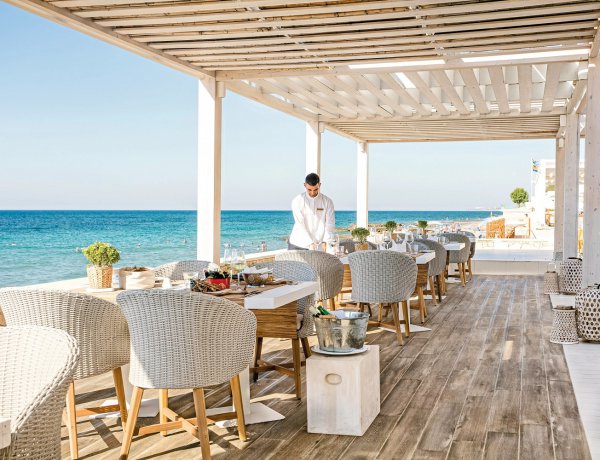 Travel Trends 2026: Τάσεις του ελληνικού τουρισμού για το 2026, με τους κλασικούς δημοφιλείς προορισμούς να διατηρούν τη δυναμική τους! Ποιοι προορισμοί κυριαρχούν!
