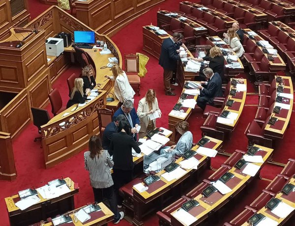 ND Parliamentary Majority Question: Έχει η ΝΔ τη «δεδηλωμένη»; Οι απώλειες και το θρίλερ της ψηφοφορίας! Το πρόβλημα συνοχής της ΝΔ & οι «βολικές» απουσίες!