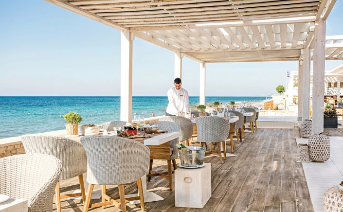 Travel Trends 2026: Τάσεις του ελληνικού τουρισμού για το 2026, με τους κλασικούς δημοφιλείς προορισμούς να διατηρούν τη δυναμική τους! Ποιοι προορισμοί κυριαρχούν!