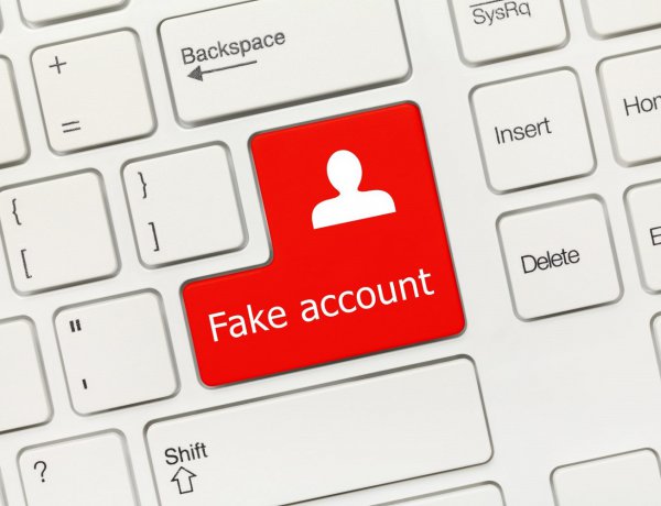 Mitsotakis Cyber Troll Crackdown: Μητσοτάκης εναντίον ανώνυμων λογαριασμών! Η αιφνιδιαστική κίνηση του πρωθυπουργού για τα ανώνυμα τρολ στο διαδίκτυο, που αλλάζει το ελληνικό ίντερνετ!