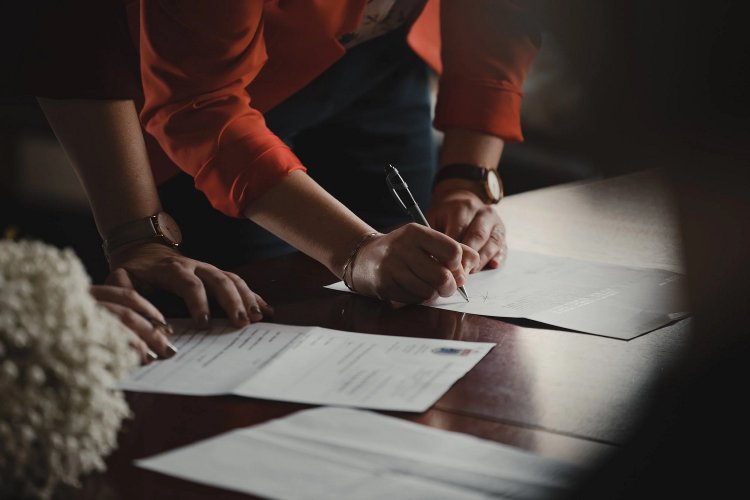 Inheritance Tax Greece Guide: Πώς να αποφύγετε τις παγίδες στην εφορία! 6 SOS σημεία για τις κληρονομιές - Μυστικά για αφορολόγητα όρια και προθεσμίες!