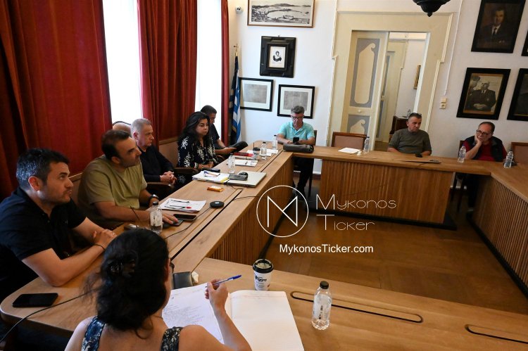 Mykonos Council: Θεσμική Ισορροπία Ανάπτυξης και Ποιότητας Ζωής - Οι αποφάσεις που επαναπροσδιορίζουν την Ασφάλεια, τις Υποδομές και τον Δημόσιο Χώρο στη Μύκονο
