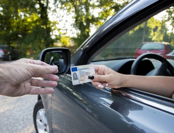 Driving Entitlements: Ποια οχήματα καλύπτει το δίπλωμα αυτοκινήτου! Προϋποθέσεις, όρια & εξαιρέσεις!
