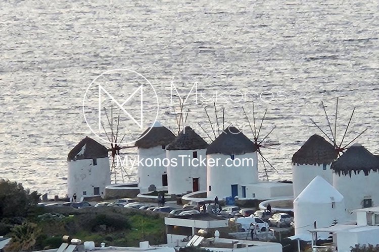 Heritage Protection - Mykonos: Έκτακτη σύσταση αποφυγής στάθμευσης στους εμβληματικούς Κάτω Μύλους από 14 έως 16 Ιουλίου