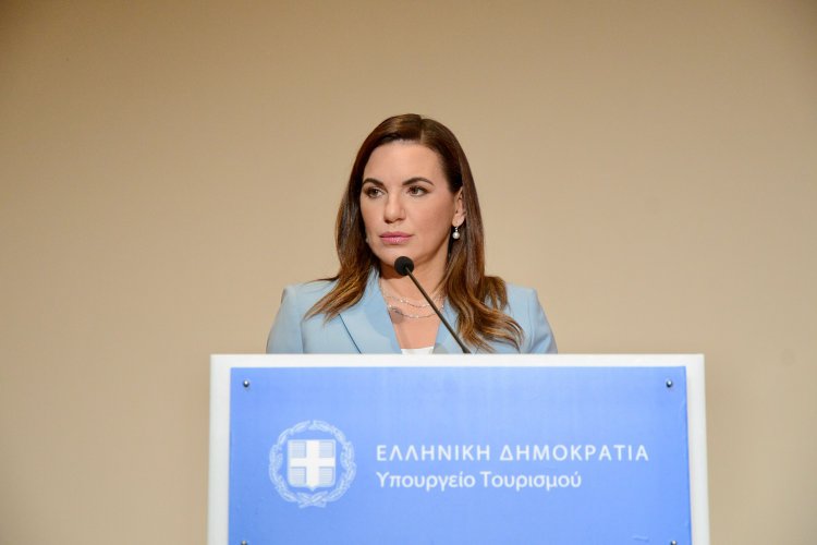 Sustainable Tourism Framework: Υπογράφεται το Ειδικό Χωροταξικό για τον Τουρισμό, που βάζει στο επίκεντρο την ισόρροπη ανάπτυξη & τη διαχείριση των κορεσμένων προορισμών