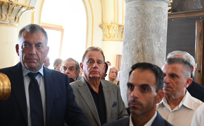 Alternate Minister of Sports Γιάννης Βρούτσης στη Μύκονο: Τιμά την Απόδοση της Κοιμήσεως της Θεοτόκου και εποπτεύει καθοριστικά Αθλητικά Έργα