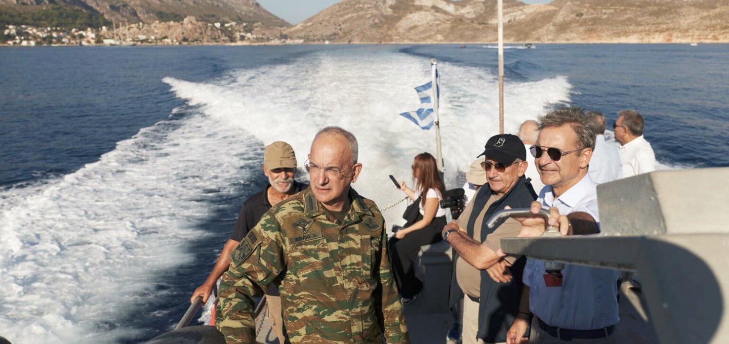 Mitsotakis Visits Stroggyli & Ro: Μητσοτάκης από το Καστελόριζο! Συμβολική επίσκεψη σε Στρογγύλη και Ρω!