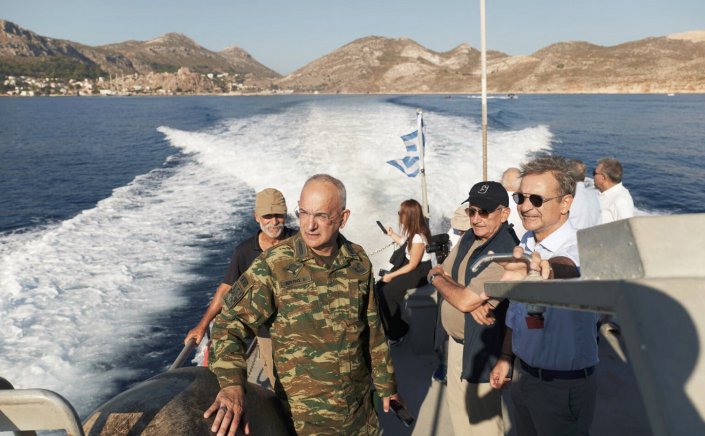 Mitsotakis Visits Stroggyli & Ro: Μητσοτάκης από το Καστελόριζο! Συμβολική επίσκεψη σε Στρογγύλη και Ρω!