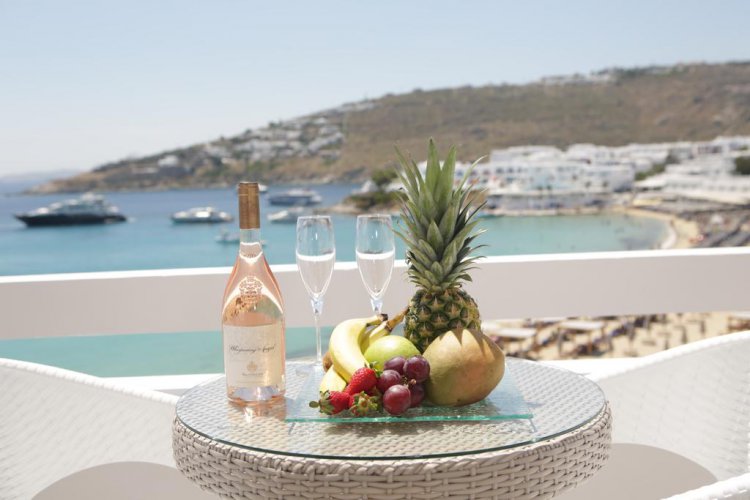 Hospitality Reform - Hellenic Health Foundation: Πέντε άξονες της ΠΟΞ για την ενίσχυση της ανταγωνιστικότητας του ελληνικού τουρισμού! Ζητούν μείωση ΦΠΑ & κανόνες στο Airbnb!