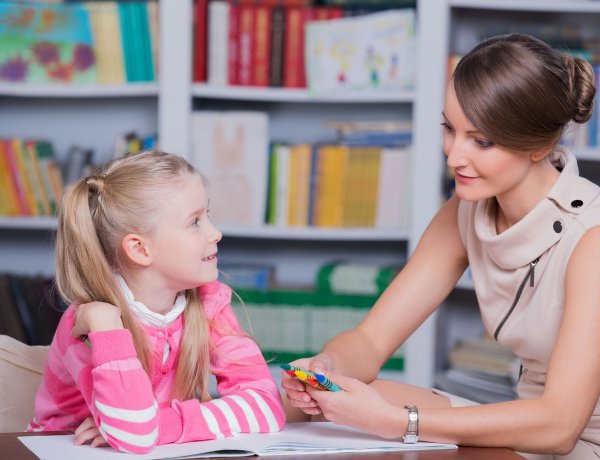 In-School Psycho-Social Support: Ψυχολόγοι στα σχολεία! Ρόλος, καθήκοντα και «κόκκινες γραμμές» - Ποιοι έργο προσφέρουν ψυχολόγοι στους μαθητές, σε ποιες περιπτώσεις τα παιδιά παραπέμπονται σε αρμόδιες υπηρεσίες & ο ρόλος των γονέων!