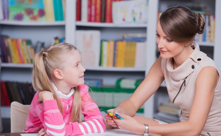 In-School Psycho-Social Support: Ψυχολόγοι στα σχολεία! Ρόλος, καθήκοντα και «κόκκινες γραμμές» - Ποιοι έργο προσφέρουν ψυχολόγοι στους μαθητές, σε ποιες περιπτώσεις τα παιδιά παραπέμπονται σε αρμόδιες υπηρεσίες & ο ρόλος των γονέων!