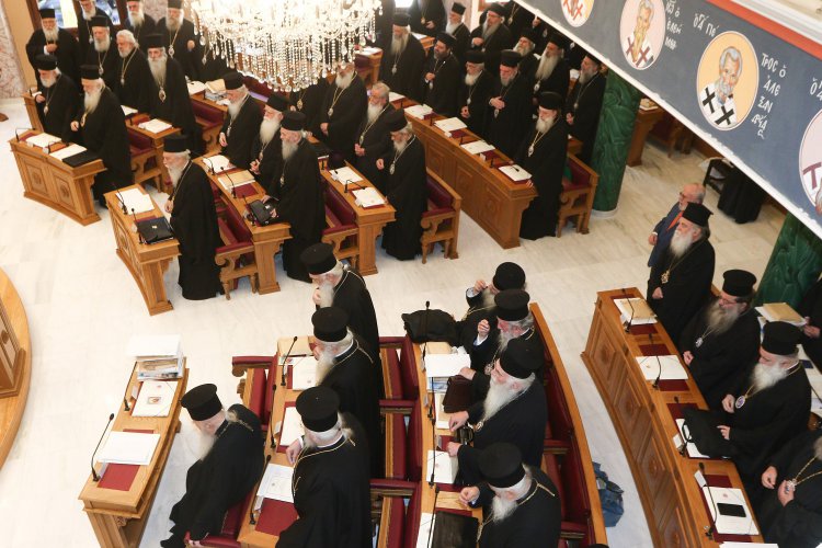 Ecclesiastical Communications Policy: Η Ιεραρχία θέτει «κόκκινες γραμμές» & δεκάλογο, για την ψηφιακή παρουσία των κληρικών στα social media! Δεν χρειάζεται δημόσια τοποθέτηση για κάθε θέμα, καμία δημόσια αντιπαράθεση, ύβρεις, χλεύη, διαπόμπευση ή προσωπική απαξίωση!